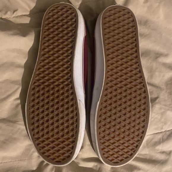 Like New, color Maroon, - Picture 2 of 3